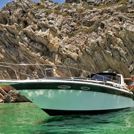 Båthotell Luxury Yacht In Lisbon Lisboa