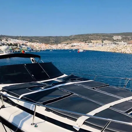 Båthotell Luxury Yacht In Lisbon Lisboa